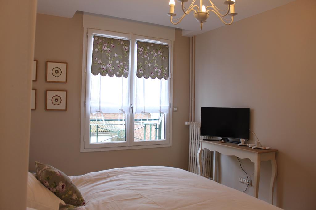 Au Coeur De Beauvais B&B 외부 사진