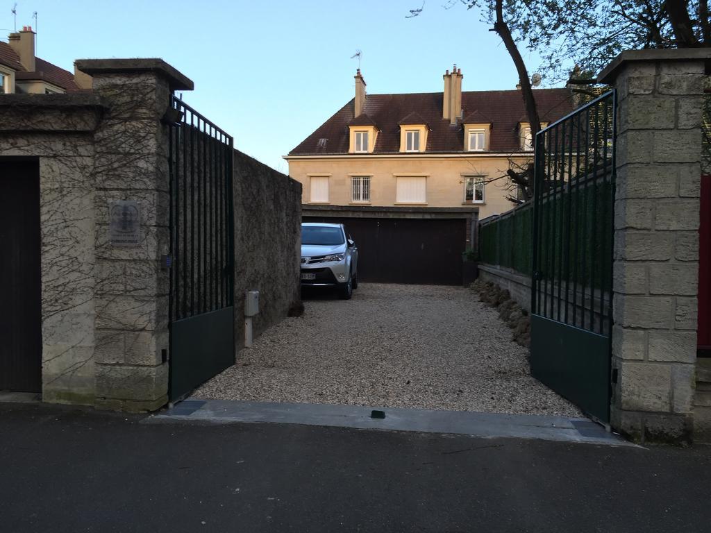 Au Coeur De Beauvais B&B 외부 사진
